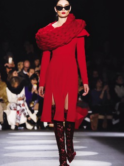 Cánh buồm đỏ thắm